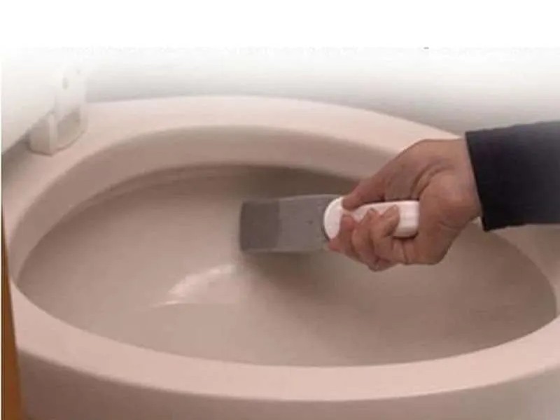 batu apung untuk pembersih toilet